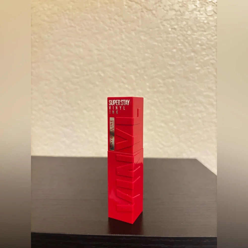 5 items x $25 Maybelline SuperStay Vinyl Ink Liquid Lipstick, Red-Hot NEW